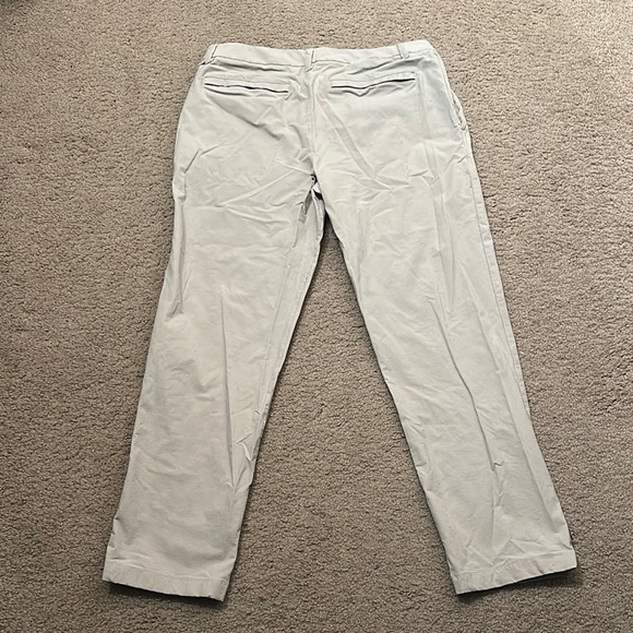 Lululemon Mens Athletica Tan Chino Pants Casual Stretch Trousers Size 35 - Picture 2 of 5